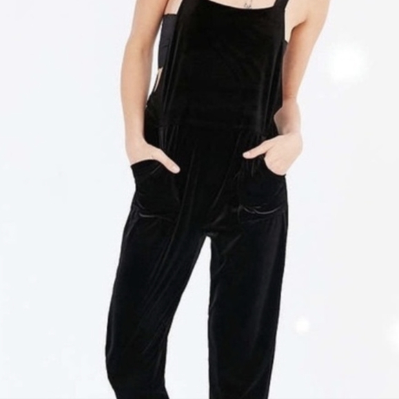 Urban outfitters velvet pants romper!! Size XS - Picture 3 of 8